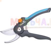 Удобный секатор обеспечивающий аккуратный срез - Plantic Light L63