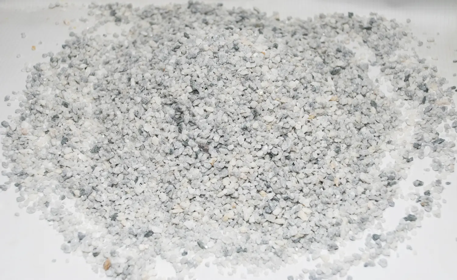 Щебень мраморный серый,  1-3 мм, 10 кг