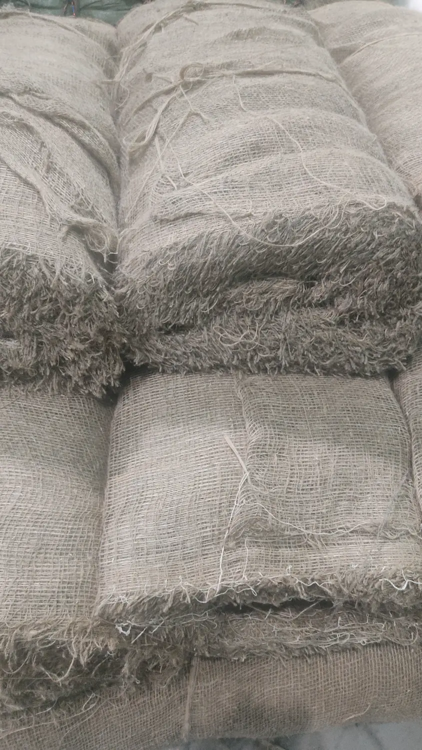 Мешковина, ширина 110 см, плотность 200 г/м², рулон 100 м