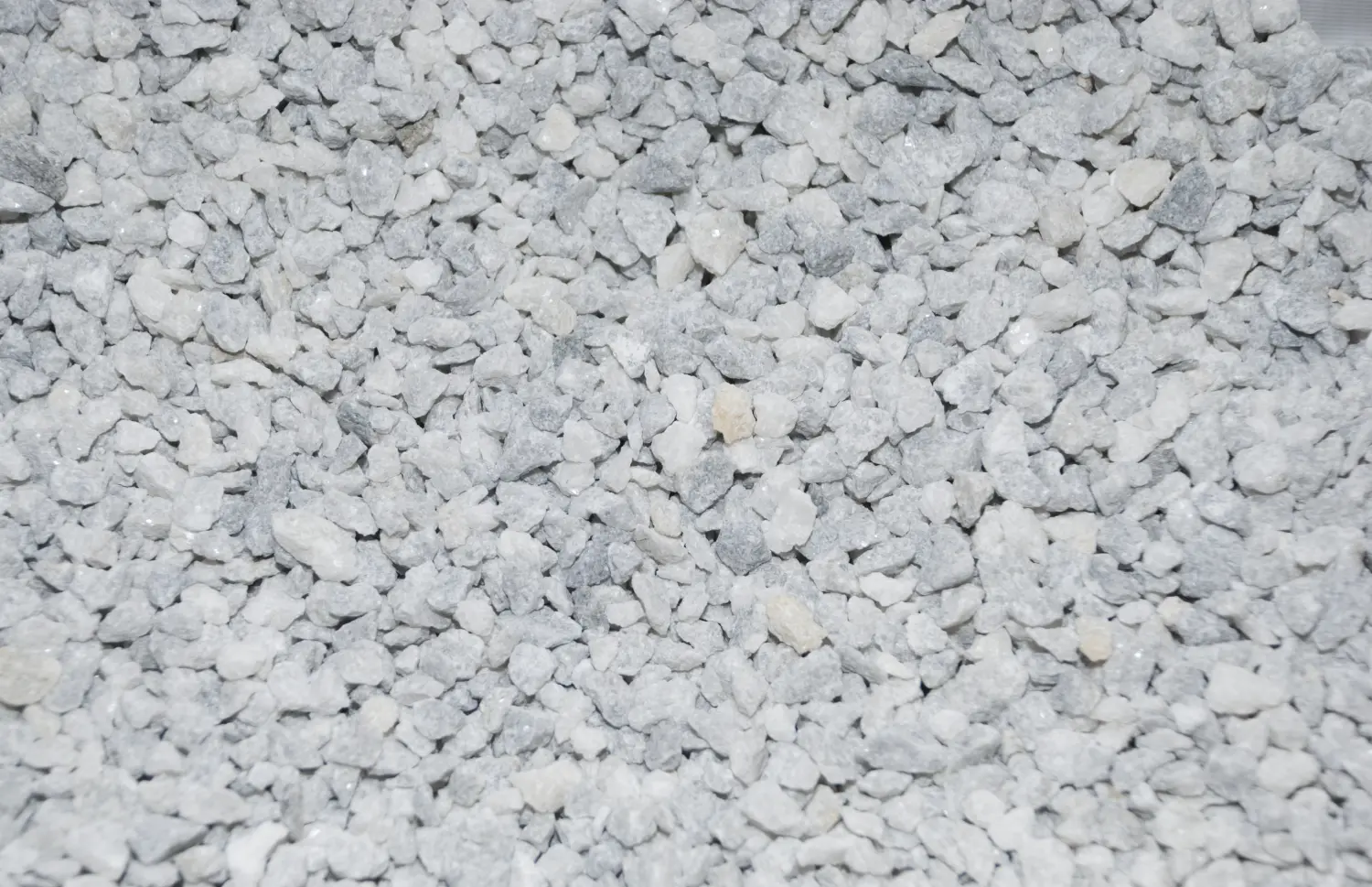 Щебень мраморный серый,  2-5 мм, 10 кг