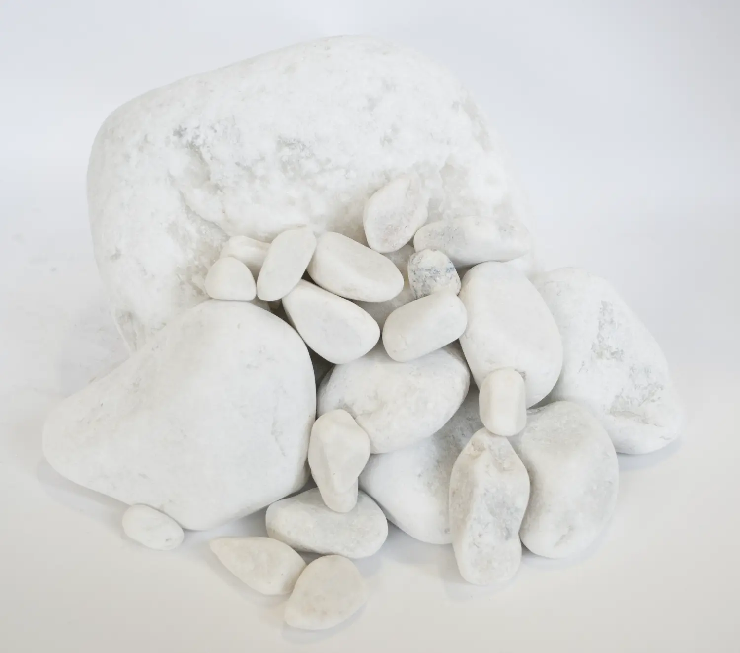 Мрамор белый Галтованный,  90-150 мм, на вес, кг
