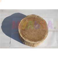 Крупные и массивные спилы дуба с двухсторонней шлифовкой подчеркивающей текстуру дерева