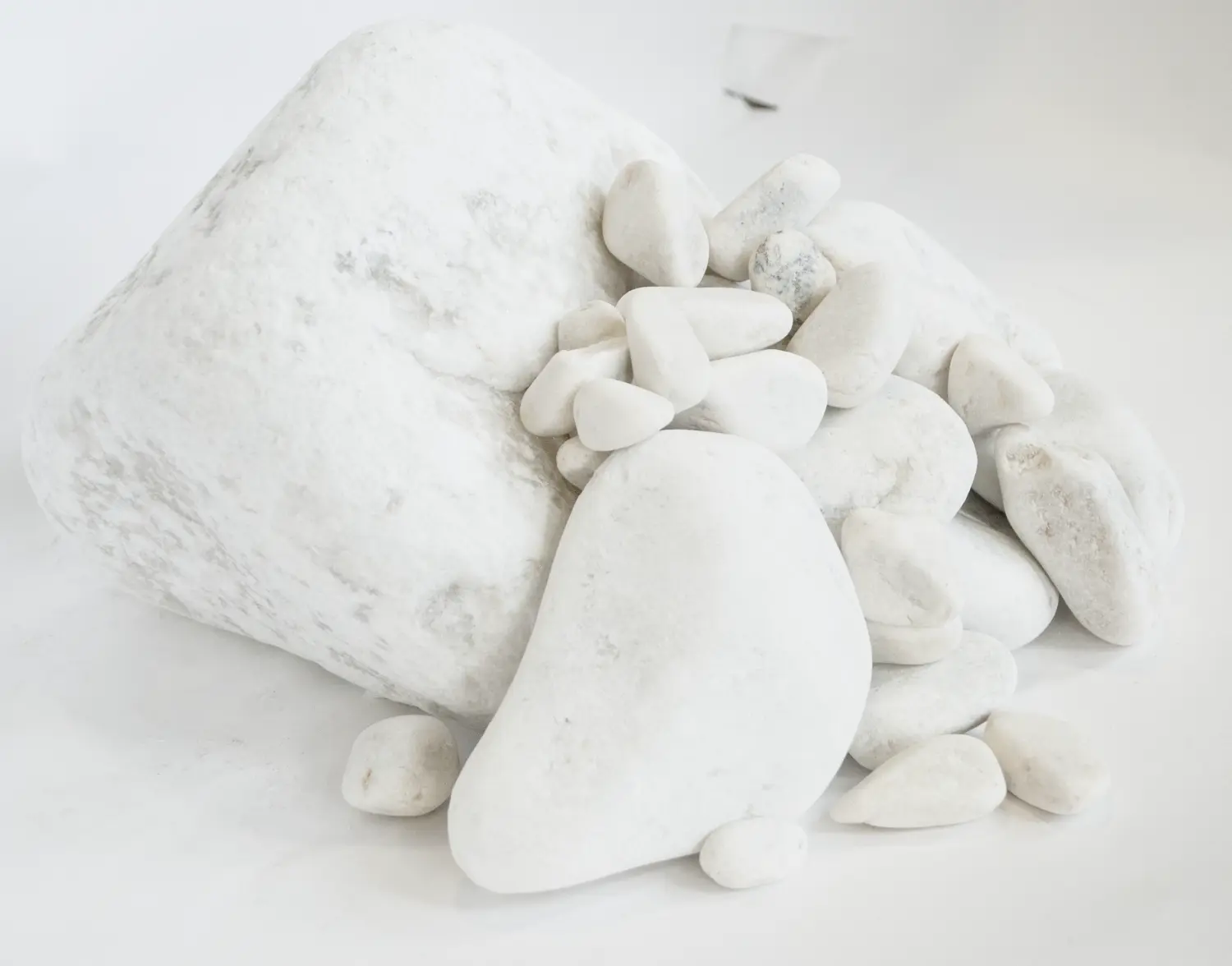Мрамор белый Галтованный,  40-70 мм, 1000 кг, биг-бэг