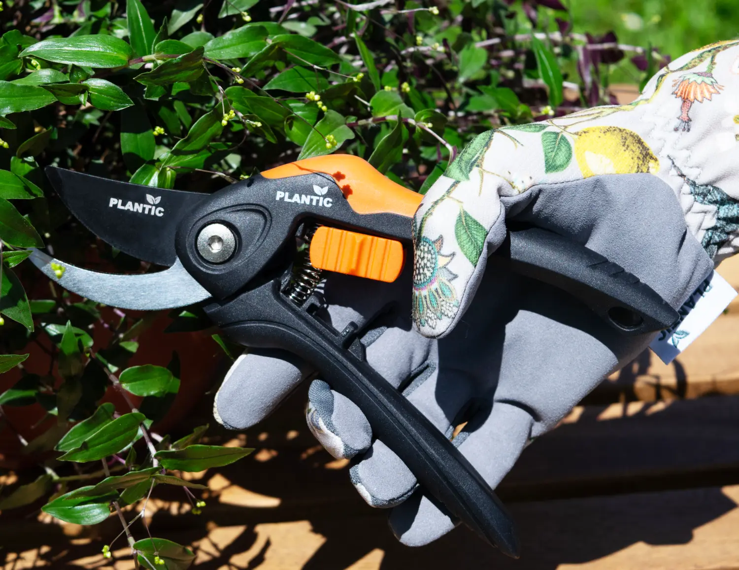 Plantic Секатор плоскостной P208, арт 25208-01, шт