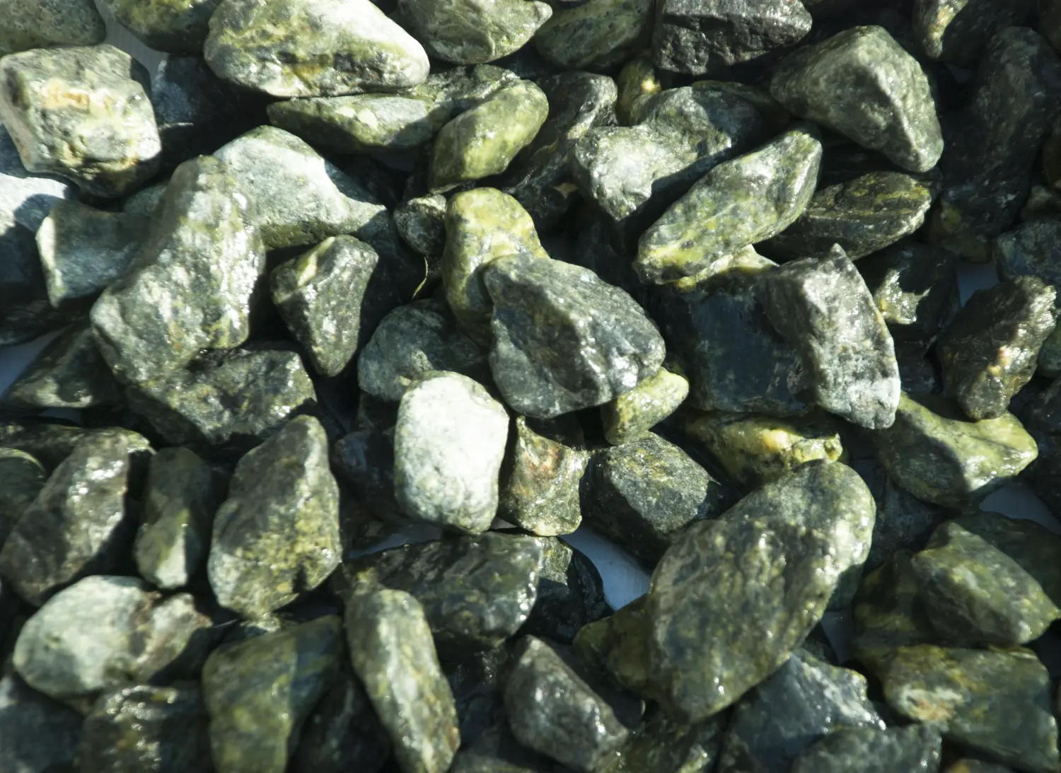 Каменная крошка Змеевик ГАЛТОВАННЫЙ, 20-40 мм, 10 кг