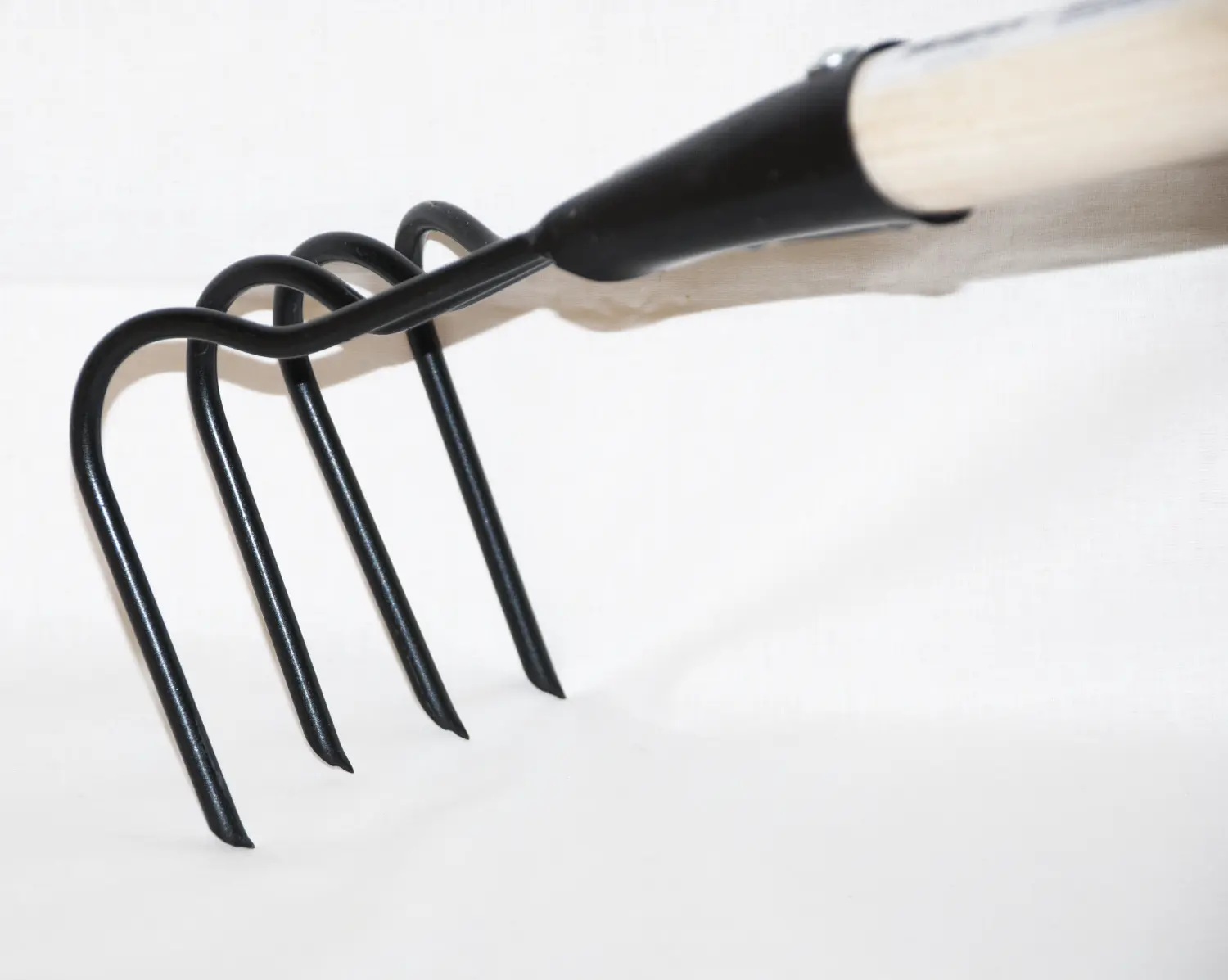 Рыхлитель Z4 на черенке, шт