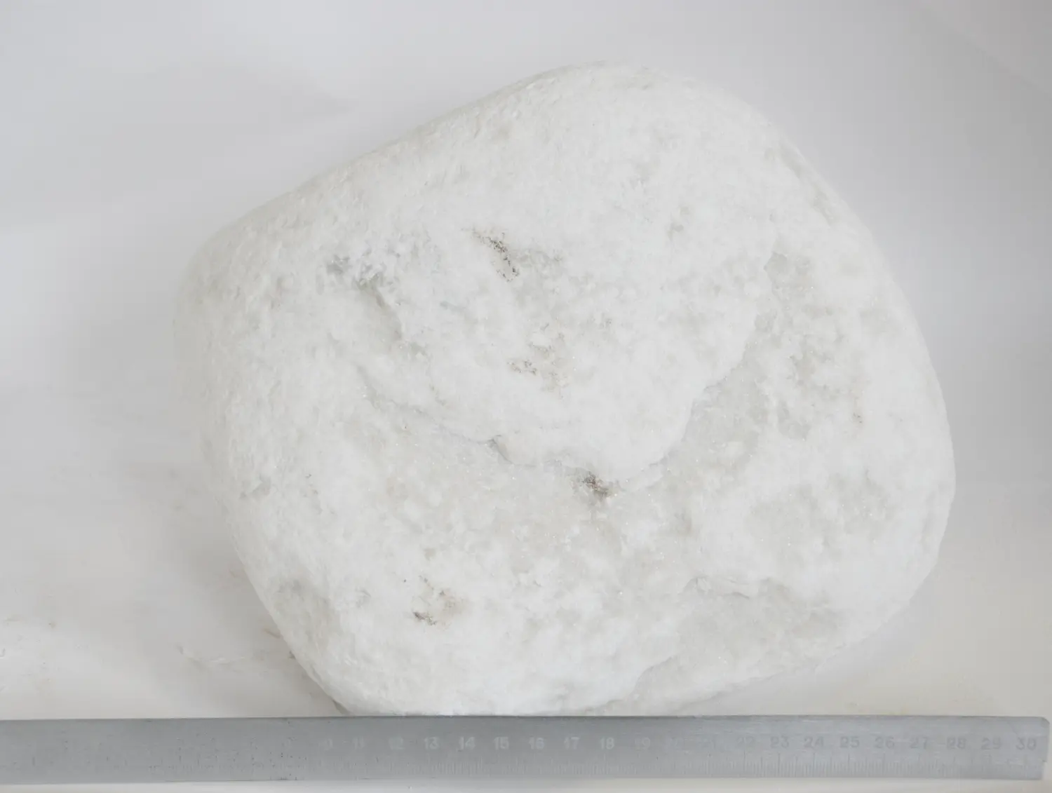 Мрамор белый Галтованный, 150+ мм, 1000 кг, биг-бэг