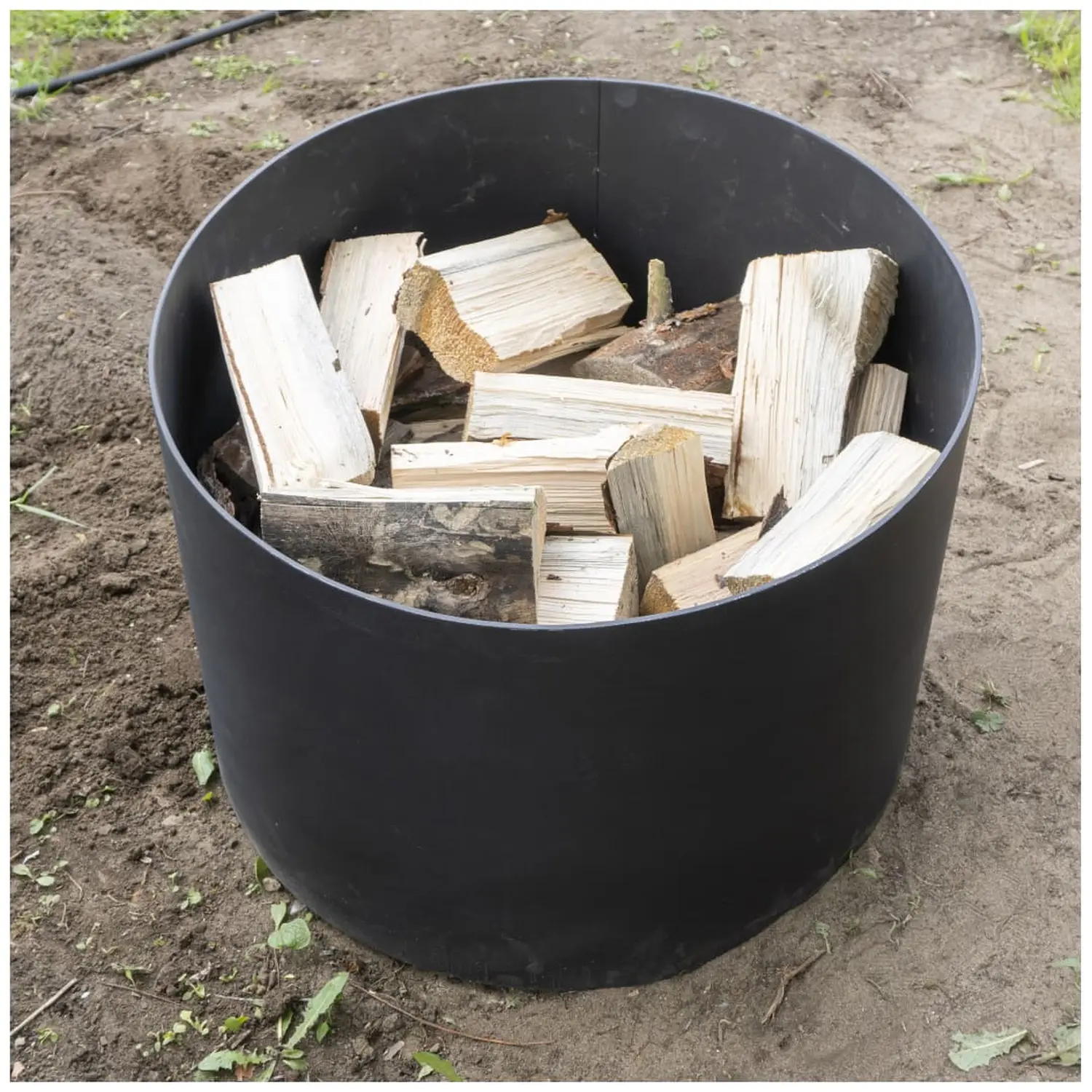 Стационарная дровница с крышкой