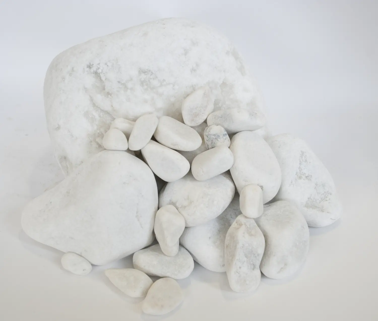 Мрамор белый Галтованный, 150+ мм, на вес, кг