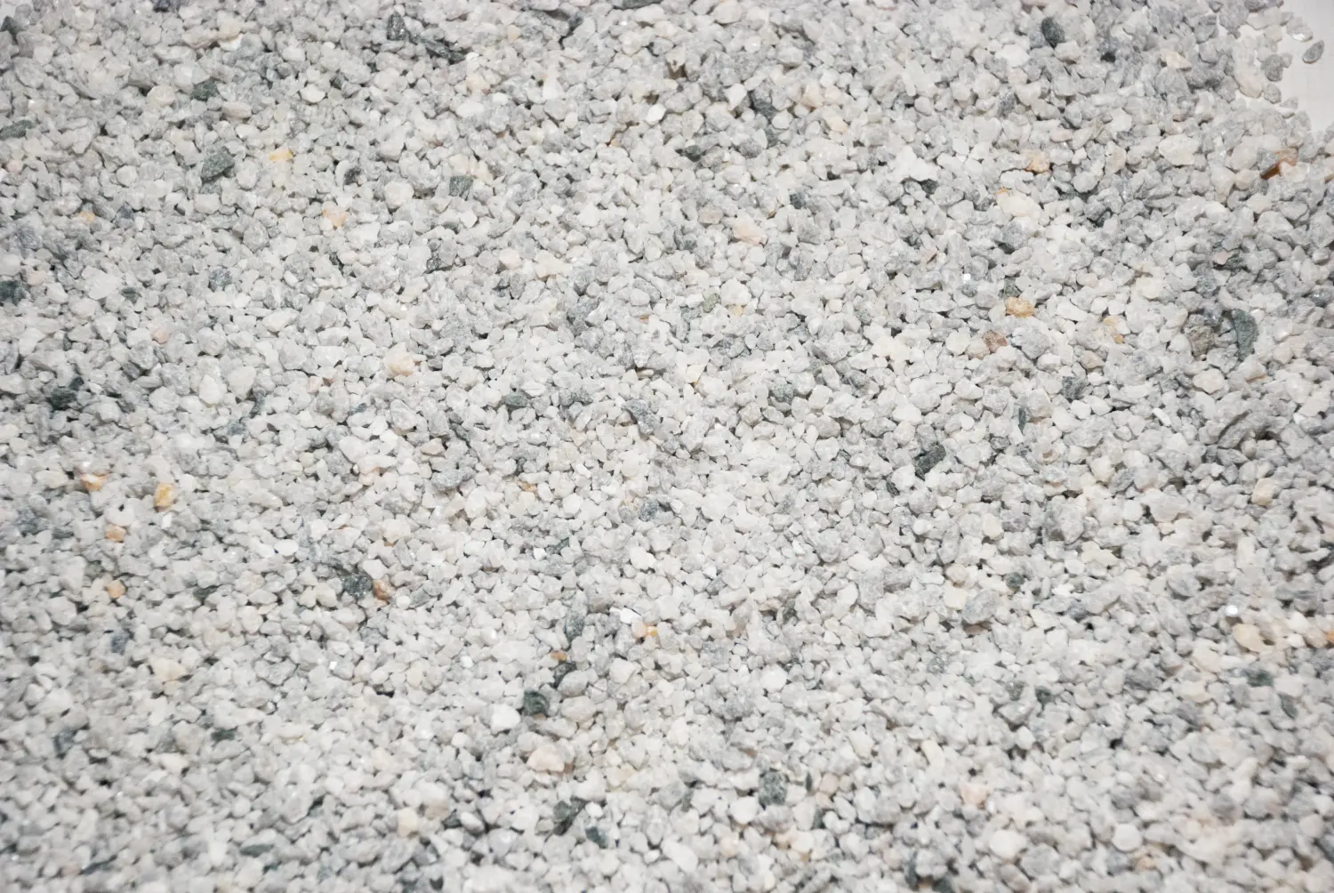 Щебень мраморный серый,  1-3 мм, 10 кг
