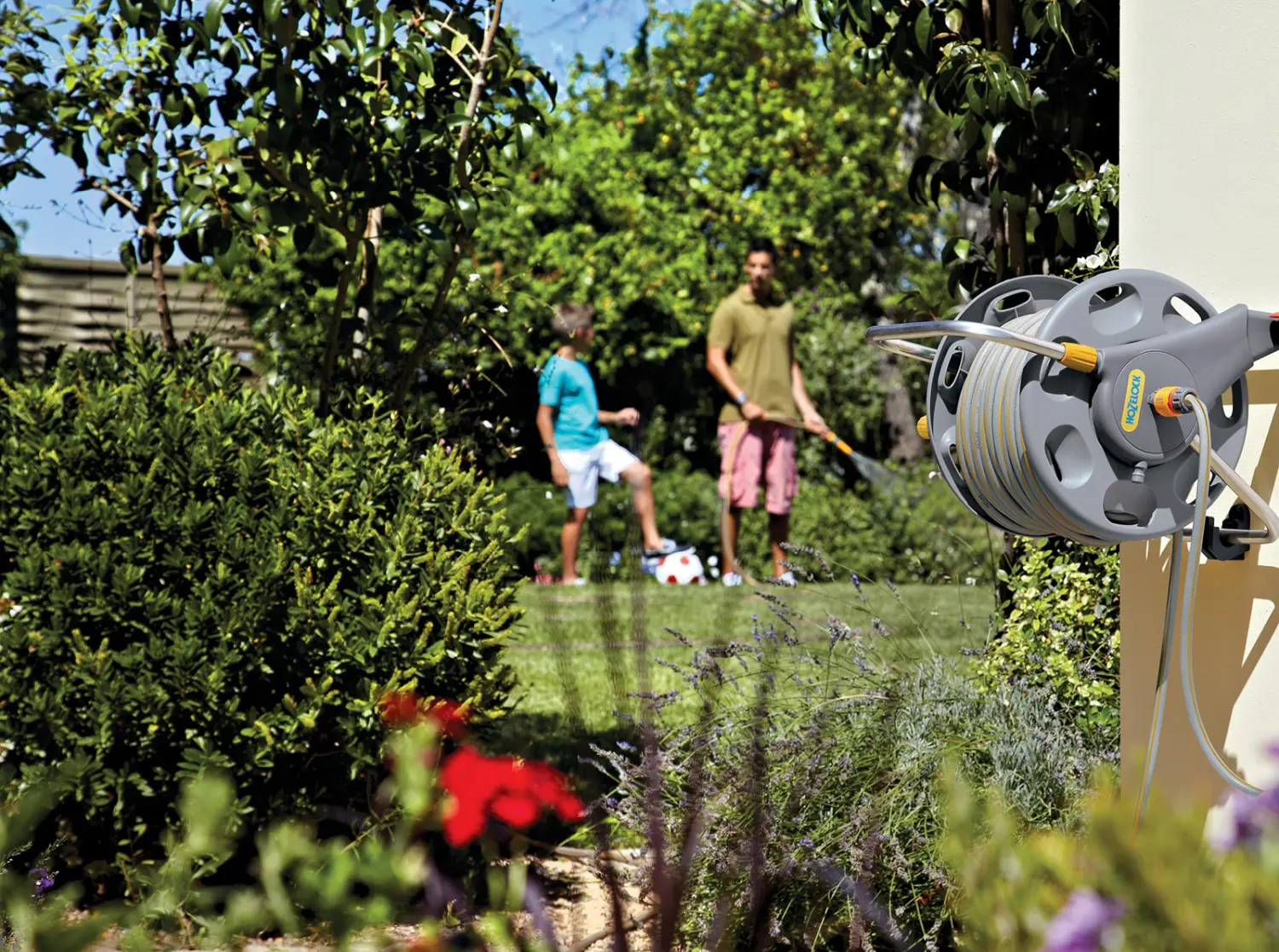 Hozelock 2475 Катушка для шланга длиной 60 м, (без шланга, крепёж на стену, 2 коннектора), шт