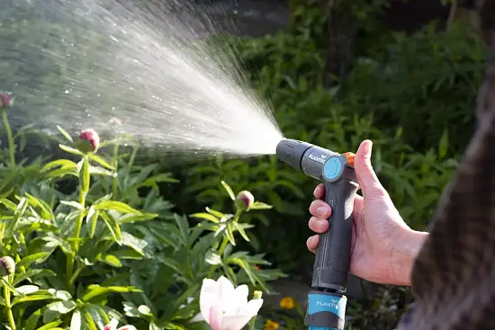 Plantic Пистолет-распылитель регулируемый light, арт 39363-01, шт