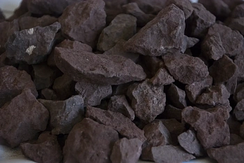 Каменная крошка Фельзит бордовый, 5-20 мм, 10 кг