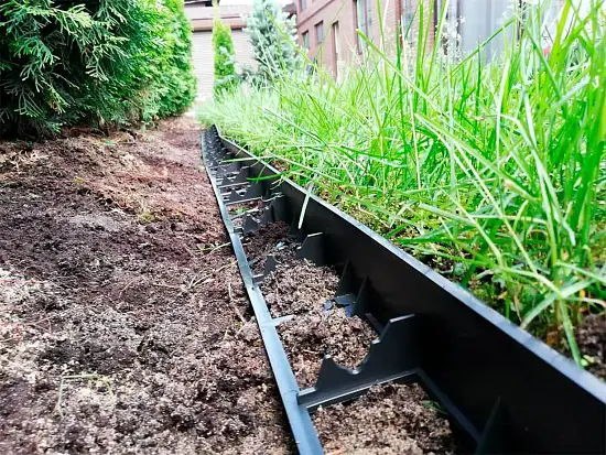 Бордюр секциями ГеоПластБорд, черный, 0,045 x 1 м, шт