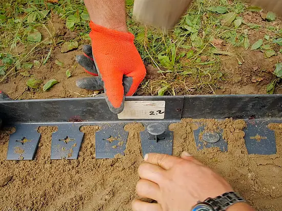 Бордюр секциями ГеоПластБорд "Стафф"  45, черный, 0,045 x 2.0 м, шт