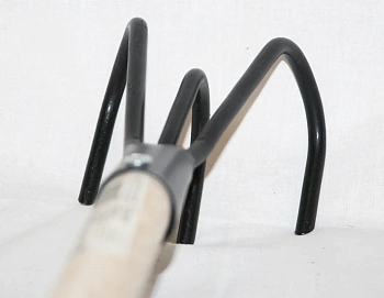 Рыхлитель Z3 на черенке, шт