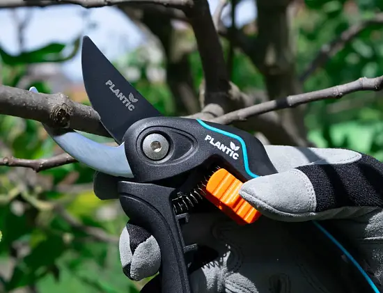 Plantic Секатор плоскостной Light P79, арт 25279-01, шт