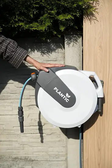 Plantic Катушка со шлангом настенная автоматическая 1/2" (13 мм) 25 м, арт 29661-01, шт