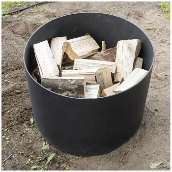 Стационарная дровница с крышкой