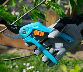 Plantic Секатор плоскостной Light P78, арт 25278-01, шт