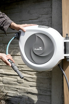 Plantic Катушка со шлангом настенная автоматическая 1/2" (13 мм) 20 м, арт 29660-01, шт