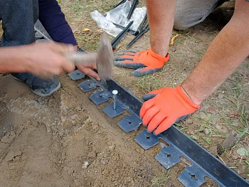 Бордюр секциями ГеоПластБорд "Стафф"  80, черный, 0,080 x 2.0 м, шт