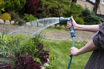 Plantic Пистолет-распылитель регулируемый 8 режимов light, арт 39362-01, шт