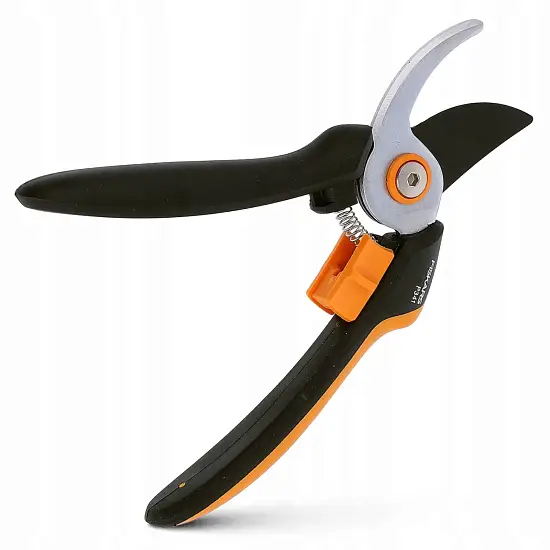Fiskars, Секатор плоскостной Solid P341, арт 1057164