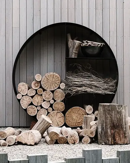 Дровница пристенная “Round” 1300 мм