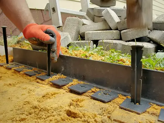 Бордюр секциями ГеоПластБорд "Стафф"  45, черный, 0,045 x 2.0 м, шт