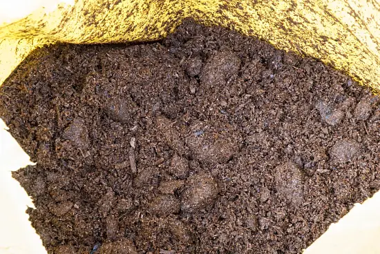 Навоз Конский с примесью опилок и сена, 60 л