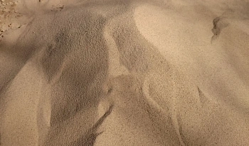 Песок для детских песочниц Емеля, белый (карьерный) прокаленный, 30 кг