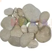 Крупная светлая галька - востребованный материал в ландшафтном дизайне