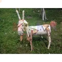 Ироничная садовая фигура «Козел»